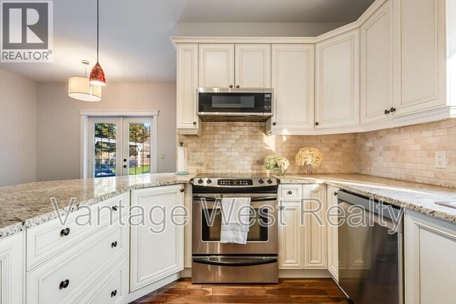 Building Photo - 5308 Upper Mission Dr