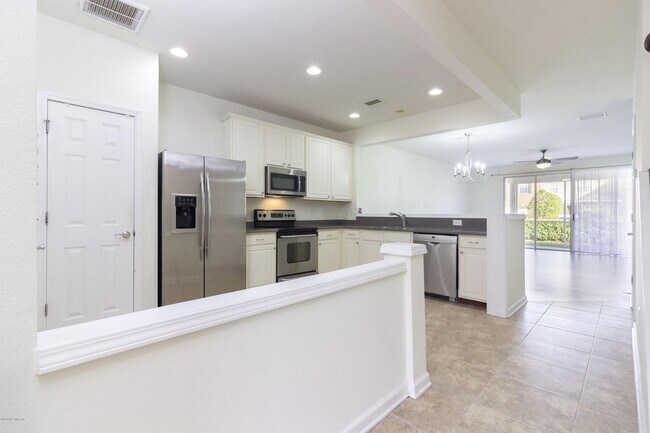 Foto del edificio - 4171 Crownwood Dr