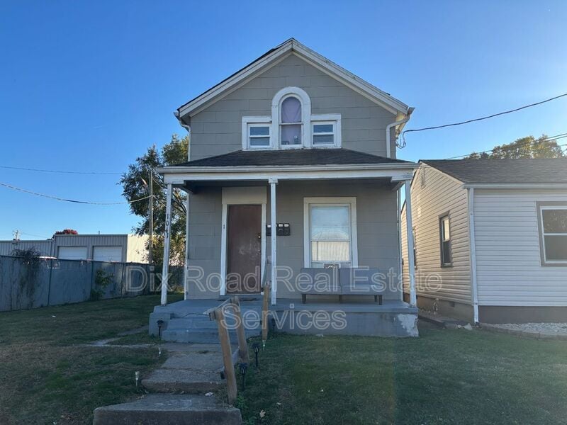 Primary Photo - 1041 Fairview Ave