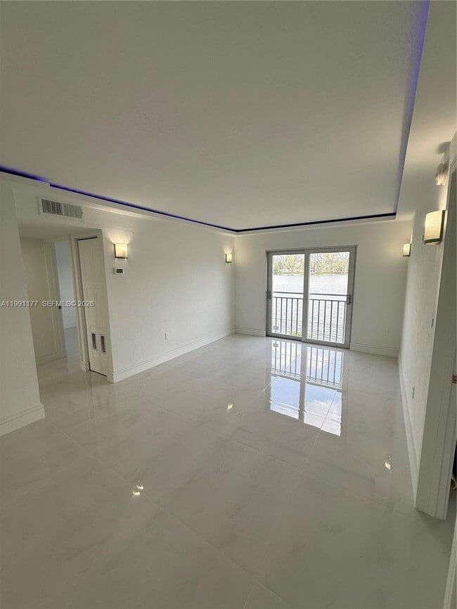 Photo - West Okeechobee Road, Hialeah, FL 33016 - 3 BR 2 BA condo
