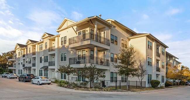 Building Photo - Lakeline Crossing Apartments