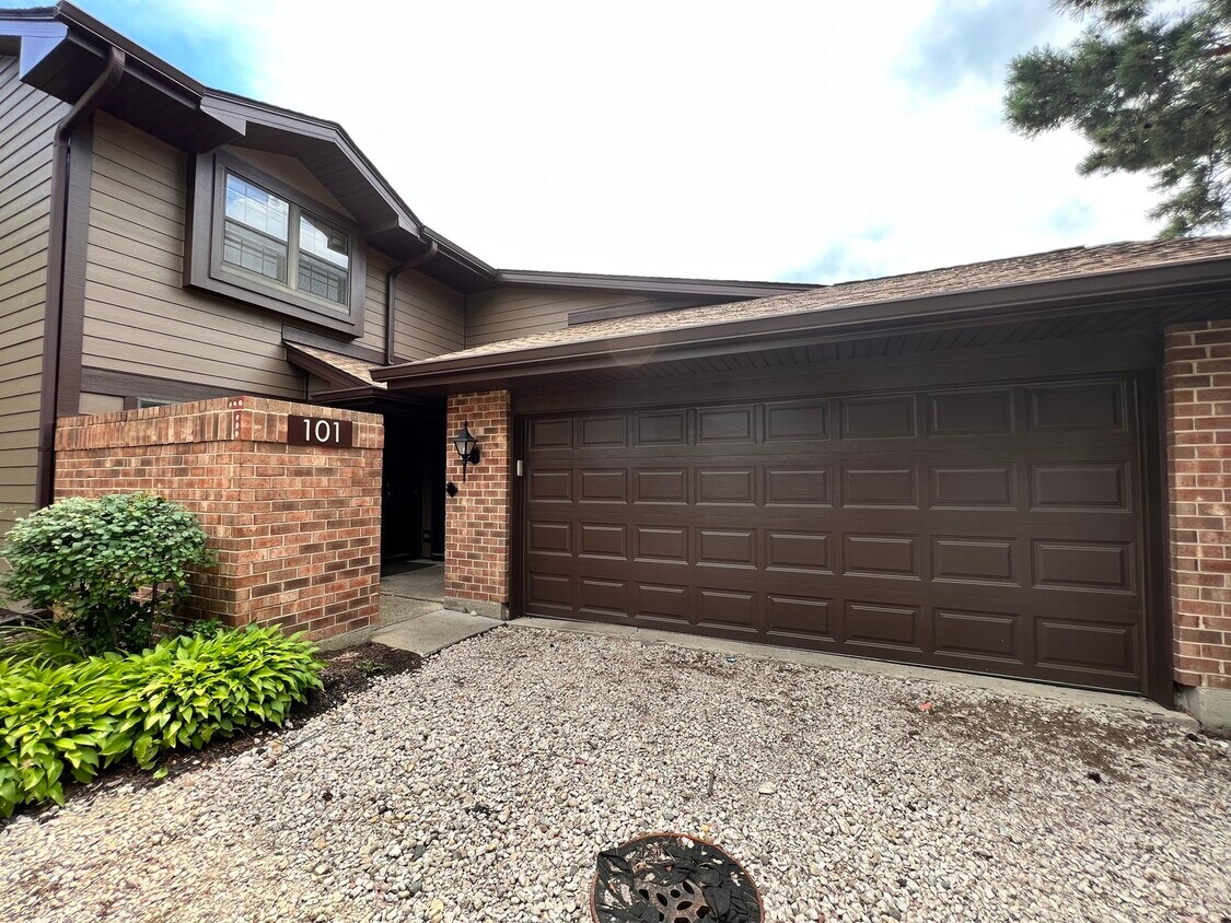 Foto principal - 101 Indian Trail Dr
