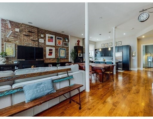 Foto del edificio - 809 E 4th St