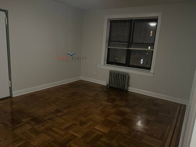 Foto del edificio - 37-58-58 86th St
