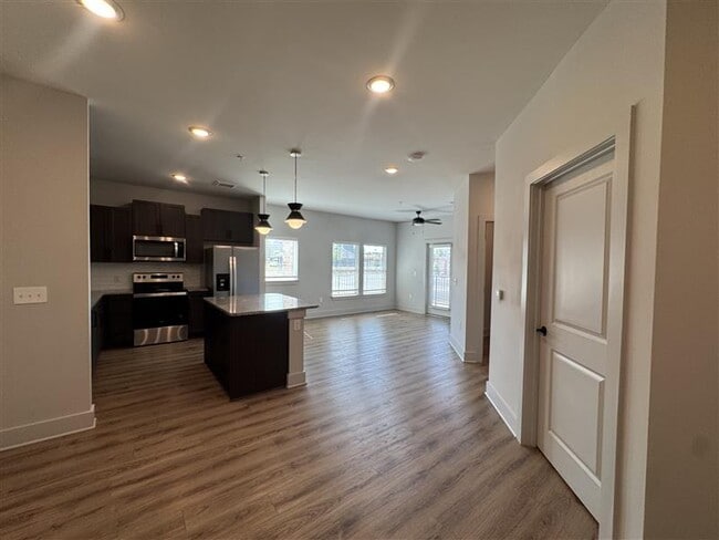 Interior Photo - The Crest at South Point