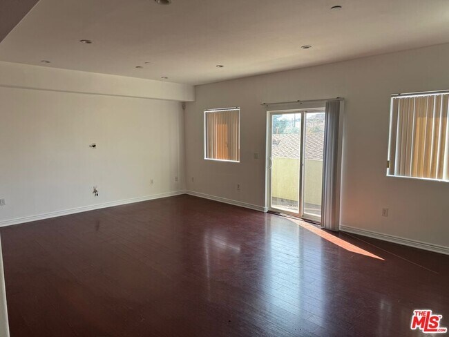 Foto del edificio - 1312 Quintero St