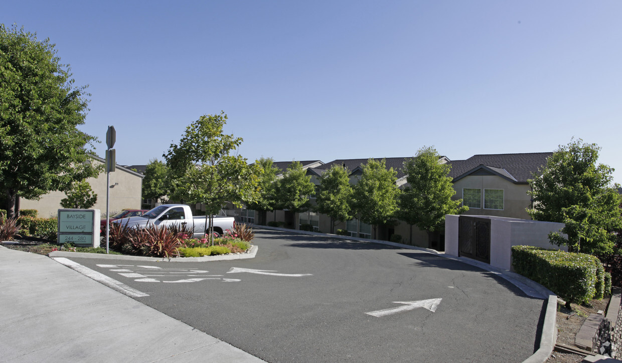 Primary Photo - 244-280 Sonoma Blvd