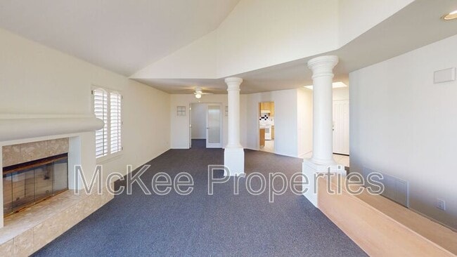 Building Photo - 18 S Cays Ct