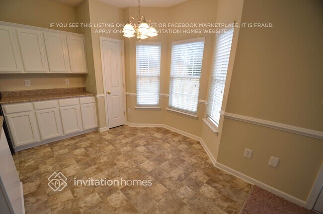 Foto del edificio - 13407 Willow Falls Rd