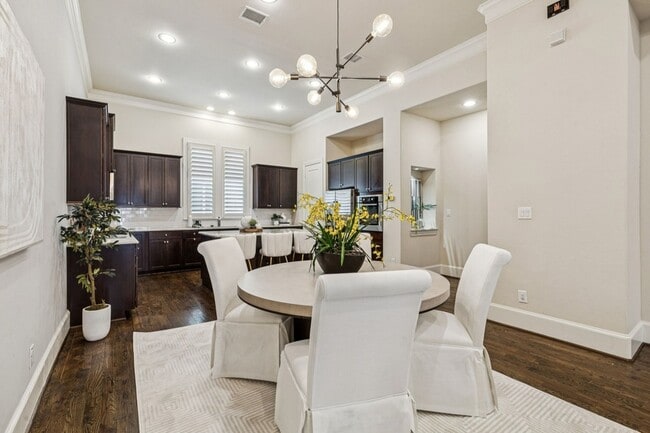 Building Photo - 2138 Aylesport Dr