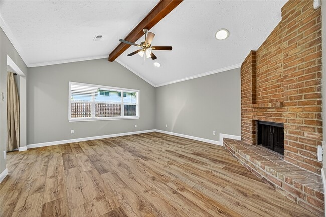 Building Photo - 3019 Jenny Dr