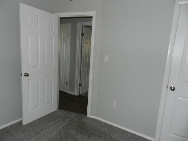 Building Photo - 408 NW 56th St