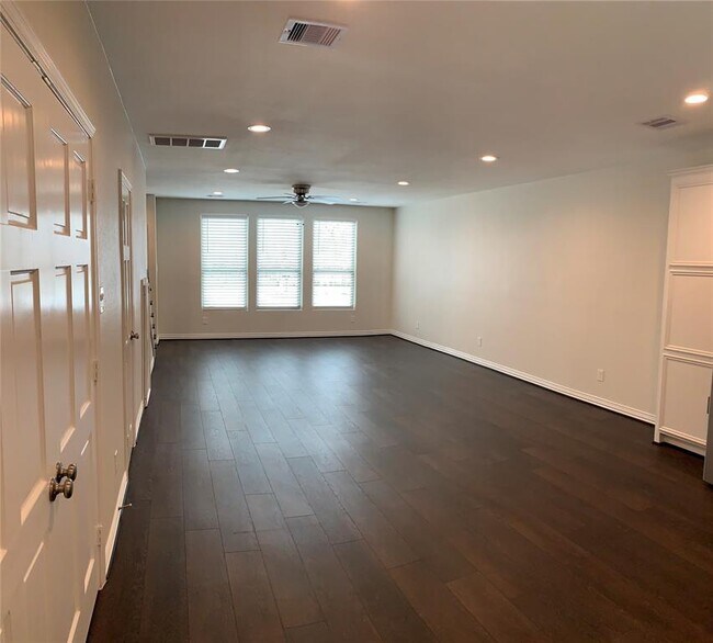 Foto del edificio - 4622 Haywood St