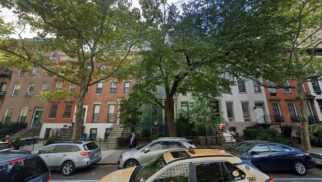 Building Photo - 328 E 30th St