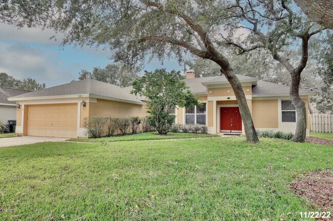 Building Photo - Beautiful 3/2 Spacious Home with a Large B...