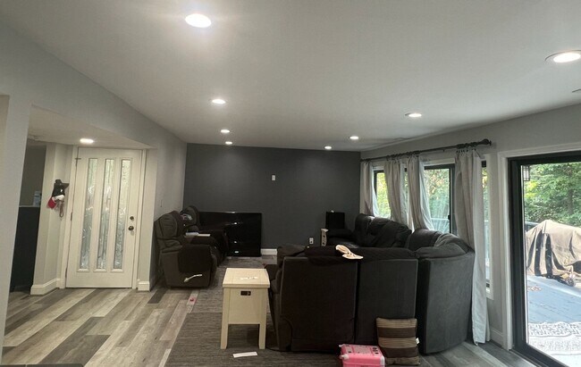 Photo - Charming 3BR House in Fairfax Station