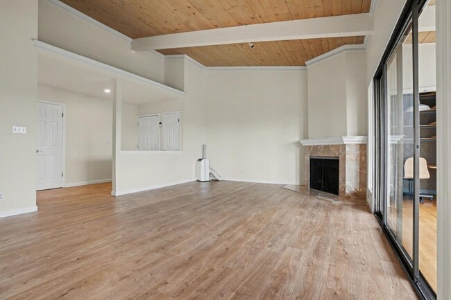 Building Photo - 19100 Crest Ave