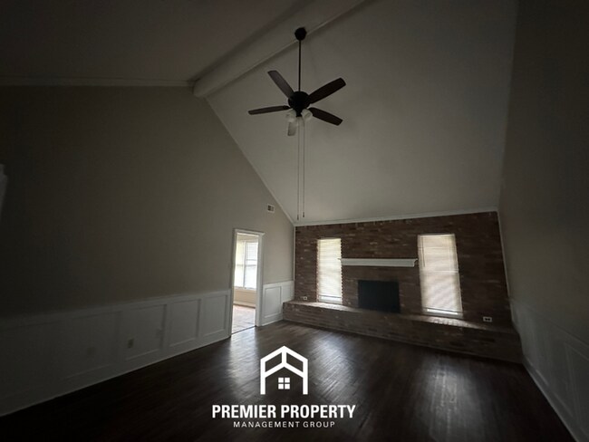 Building Photo - 968 Boones Hollow Dr