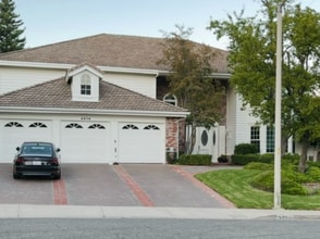 Building Photo - 5970 Kingham Ct