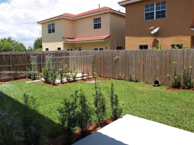 Foto del edificio - 15651 SW 11th Terrace
