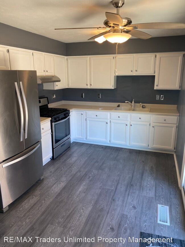 Building Photo - 3 br, 2 bath House - 16 Eleanor Ct.