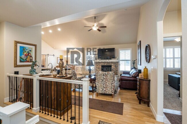 Foto del edificio - 3806 Edison Ave