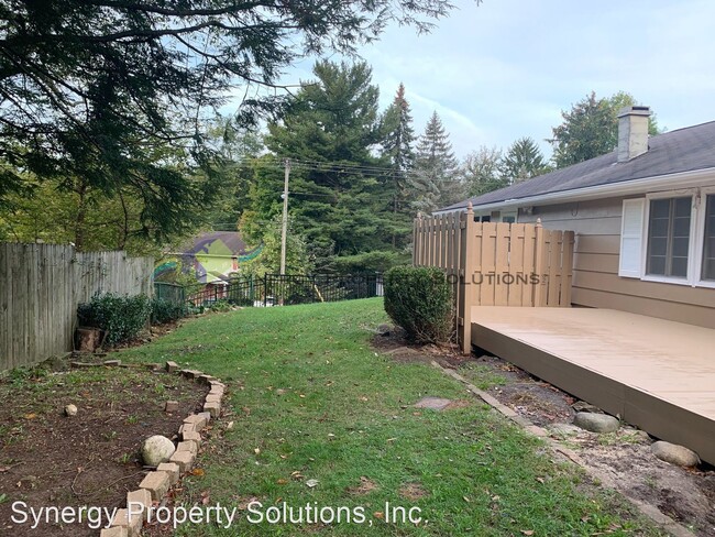 Building Photo - 3 br, 1 bath House - Middle Bellville Rd 1...