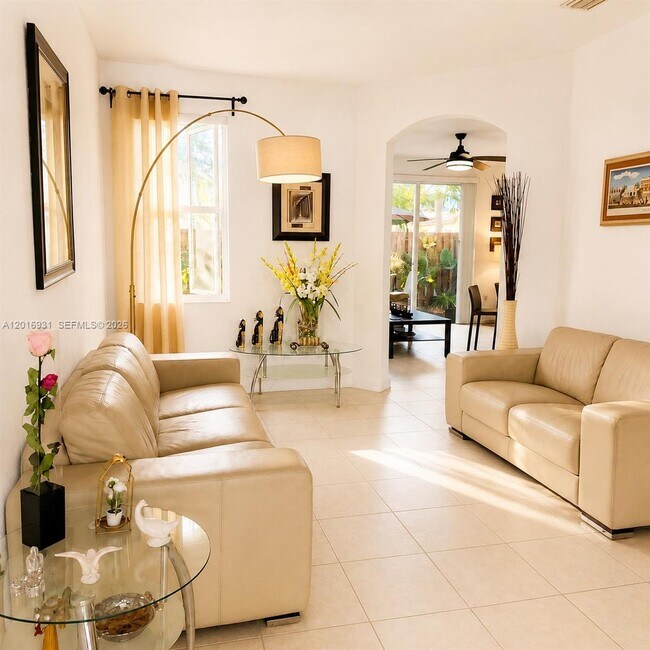 Foto del edificio - 10955 NW 87th Ln