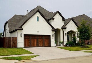 Building Photo - 2708 Stadium View Dr
