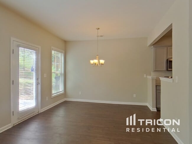 Building Photo - 3612 Moon Crest Dr
