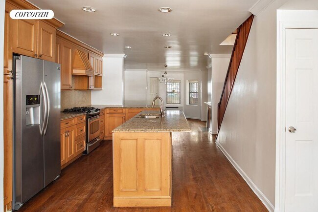 Foto del edificio - 165 W 126th St