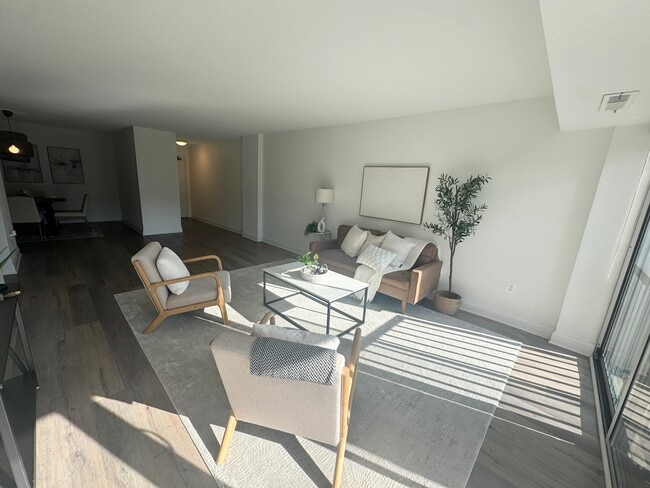 Building Photo - 1300 Army Navy Dr