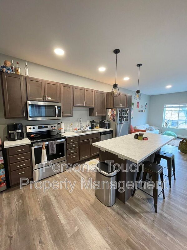 Foto del edificio - 600 8th St S