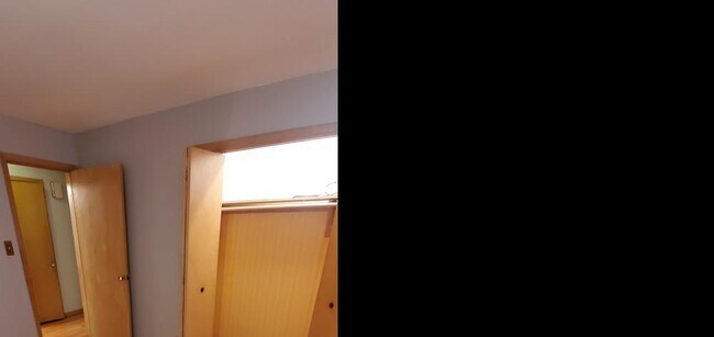 Building Photo - 3 bedroom in Chicago ID 60646