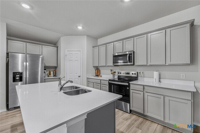 Building Photo - 4011 Baerlon Cv