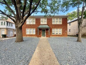 Building Photo - 420 S Chilton Ave