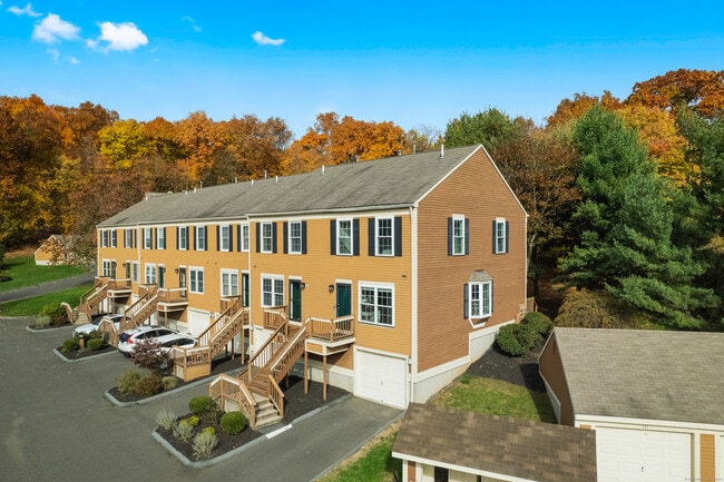 Building Photo - 136 Foxbridge Village Rd