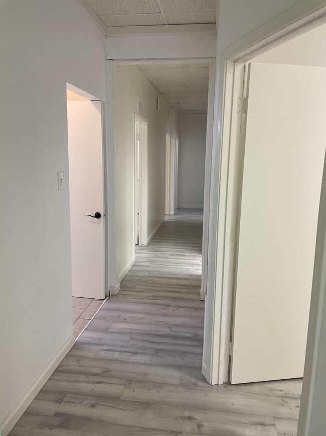 Foto del edificio - 1901 Railroad Ave