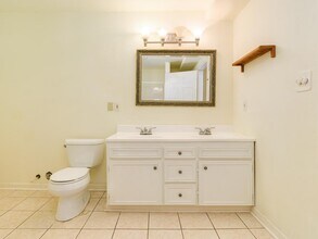 Building Photo - 1409 Winnie St