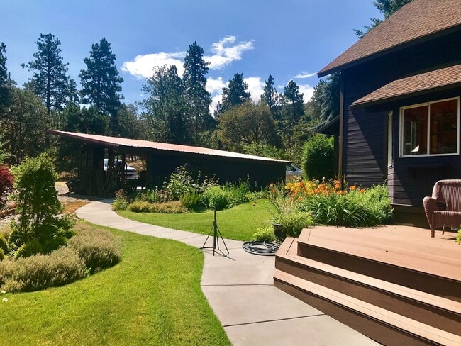 Foto del edificio - Beautiful Country Home!