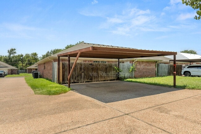 Building Photo - 10217 Hyacinth Ln