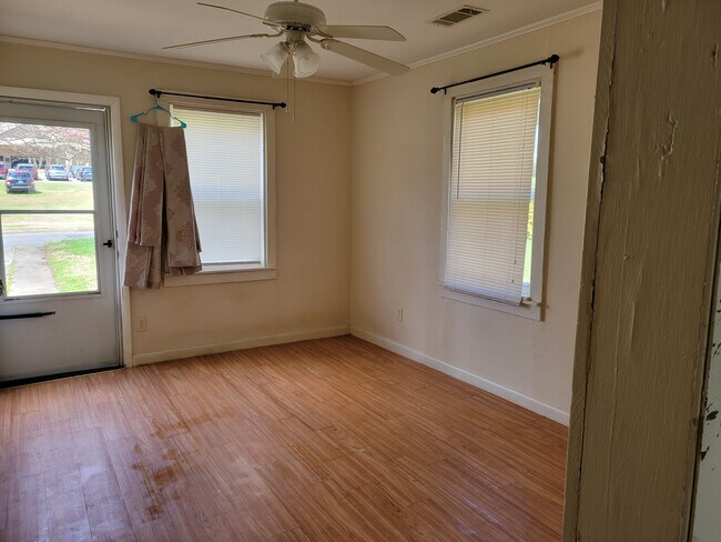 Foto del edificio - 1516 S M St