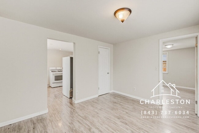 Building Photo - 1833-C Orangeburg St - Available Now