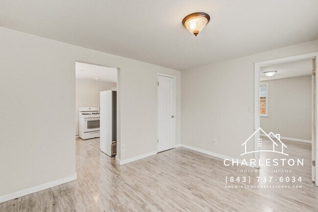 Foto del edificio - 1833-C Orangeburg St - Available Now