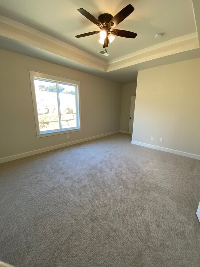 Building Photo - 415 Three Forks Dr