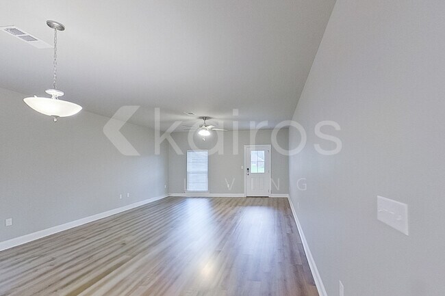 Foto del edificio - 22844 Monterey Ave
