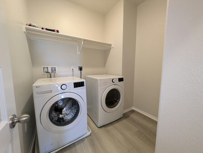Foto del edificio - 2035 Bergamot St