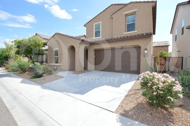 Building Photo - 6515 E Bluefield Ave