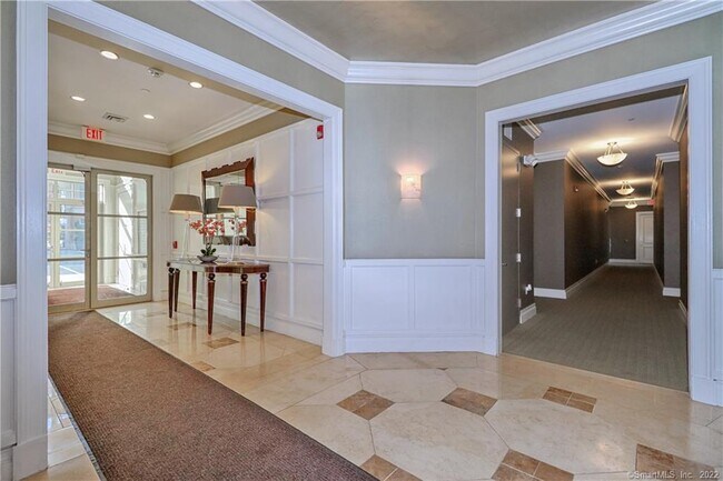 Foto del edificio - 100 Stone Ridge Way