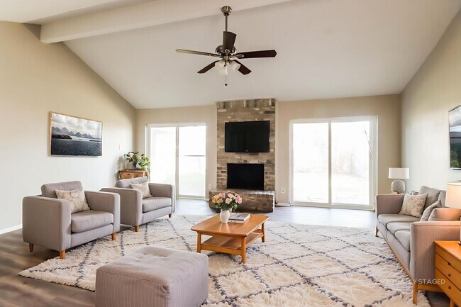 Foto del edificio - 5327 Enchanted Mist Dr